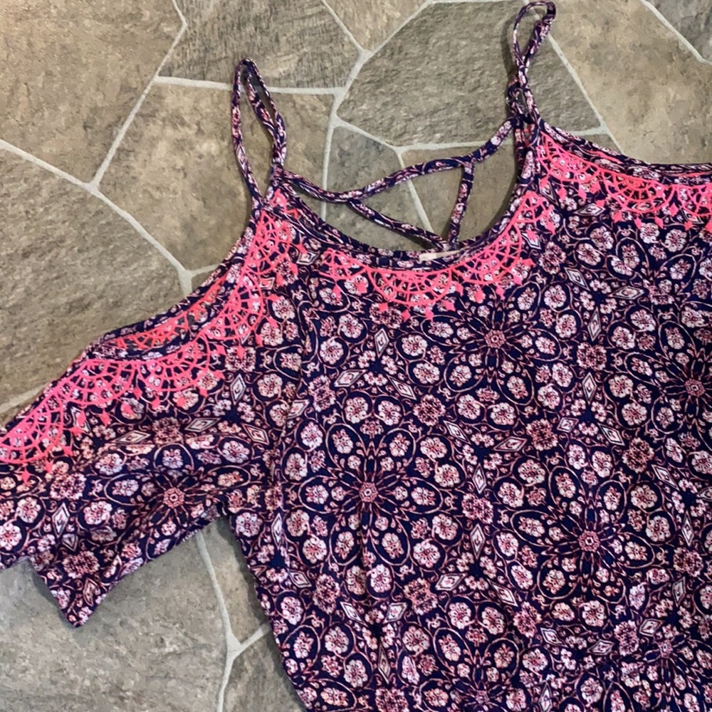Cold Shoulder Romper - Picture 2 of 7